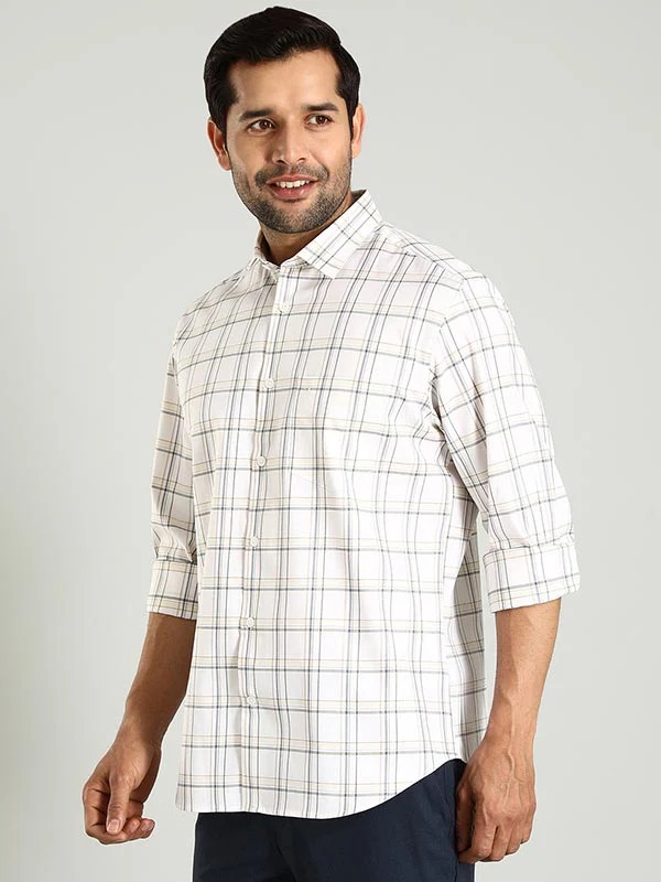 Indian Terrain Men's Regular Fit Full Sleeve Checkered Off White Shirt